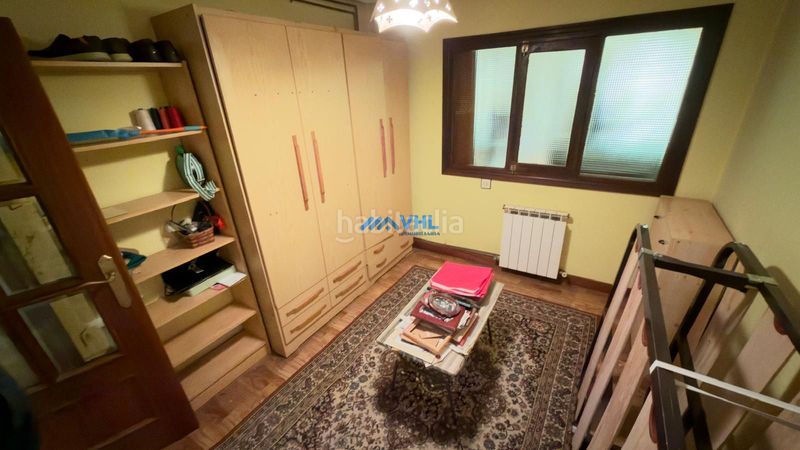 Foto d61dca46-ba8f-4000-9d27-594b0742a78c. Casa adossada amb xemeneia a Guriezo