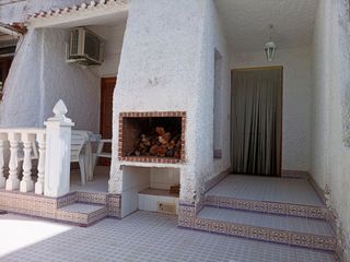 Casa adosada  Calle río pisuerga. Dúplex de 3 dormitorios en los cuarteros, a 500 m de la playa en
