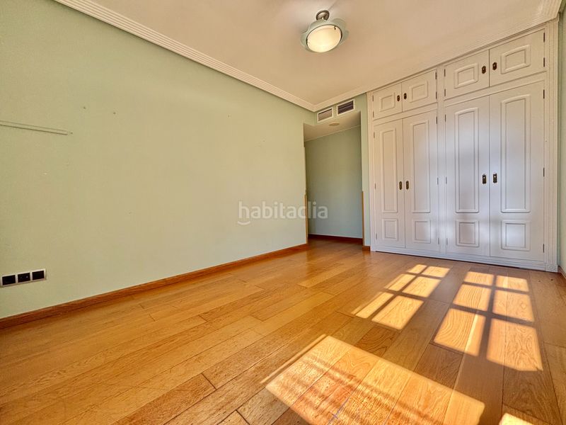 Foto b453ad82-294d-4a98-ad3f-84be091273be. Dúplex a calle del teniente coronel valenzuela 13 a Zaragoza
