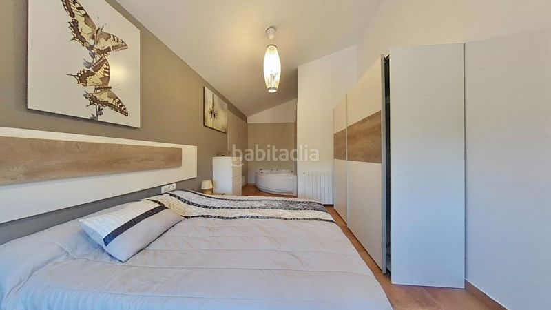 Foto 893b963c-af31-4556-bc77-854219ca4e80. Xalet amb xemeneia calefacció aparcament piscina a Teruel