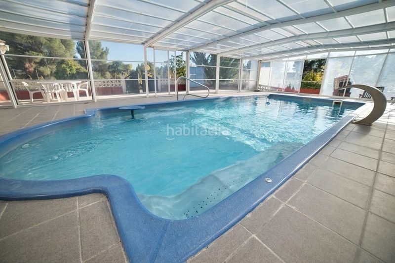 Foto f53138d9-c875-458a-8226-675a175f4832. Xalet amb xemeneia calefacció aparcament piscina a Teruel