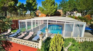 Xalet en Pedan�as. Finca en teruel capital con 2 viviendas para entrar a vivir
