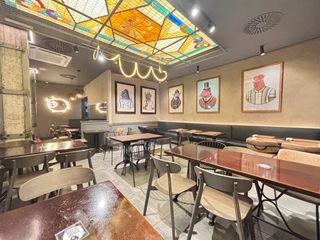 Local Comercial en Doctor Cerrada. Local restaurante en pleno funcionamiento en rentabilidad
