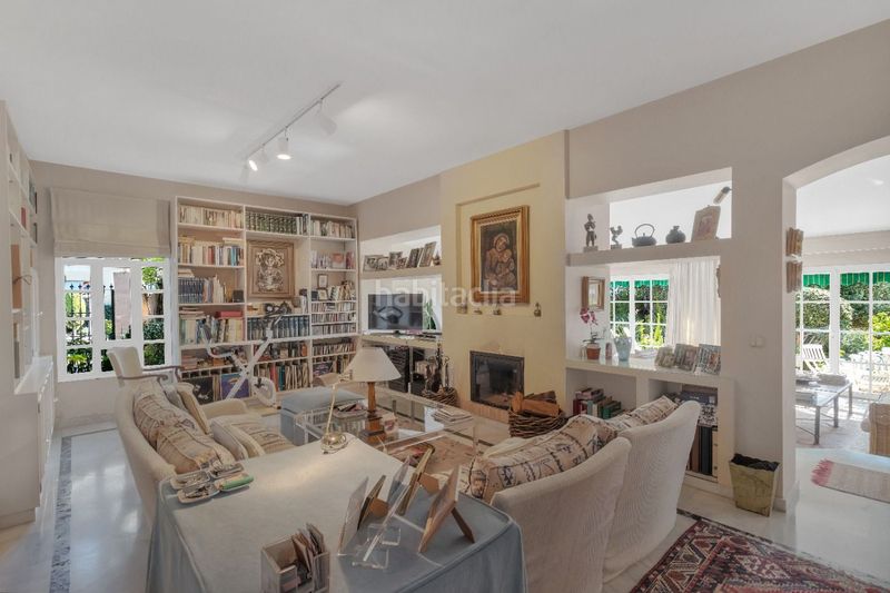 Foto 17dd0629-f70a-48c8-86fe-473ee78f5e9c. Casa amb aparcament piscina a Nueva Atalaya Estepona