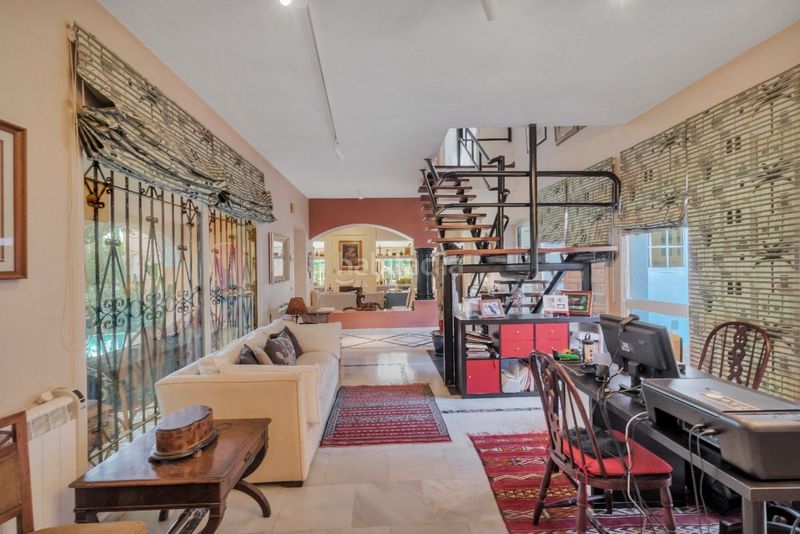 Foto 8817ba50-cd62-4d72-b4b7-e3d97a6c7f87. Casa amb aparcament piscina a Nueva Atalaya Estepona