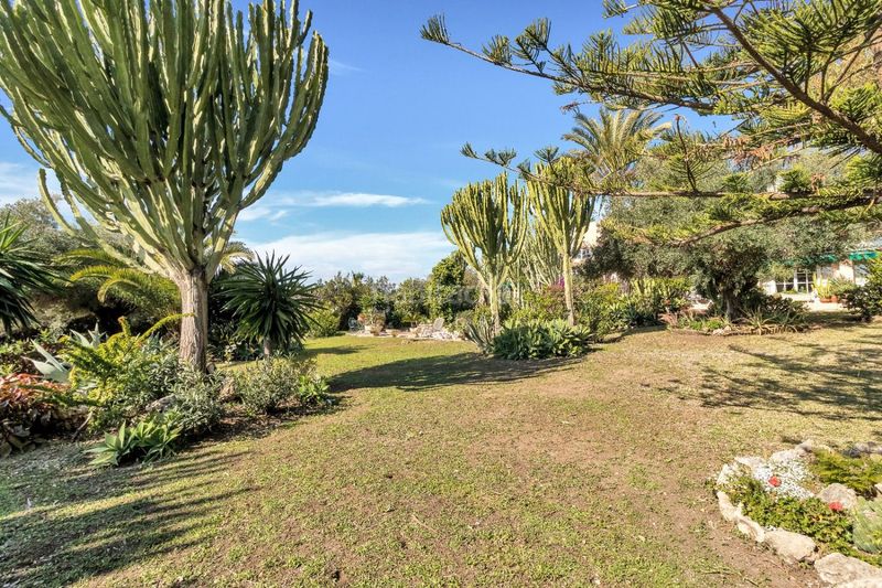 Foto 8a91106c-1f77-4a4a-ab5d-1912266c91d6. Casa amb aparcament piscina a Nueva Atalaya Estepona