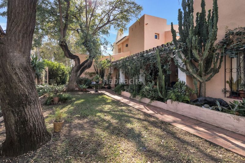 Foto d708a619-a293-47c7-8f8f-44d6c5300775. Casa amb aparcament piscina a Nueva Atalaya Estepona