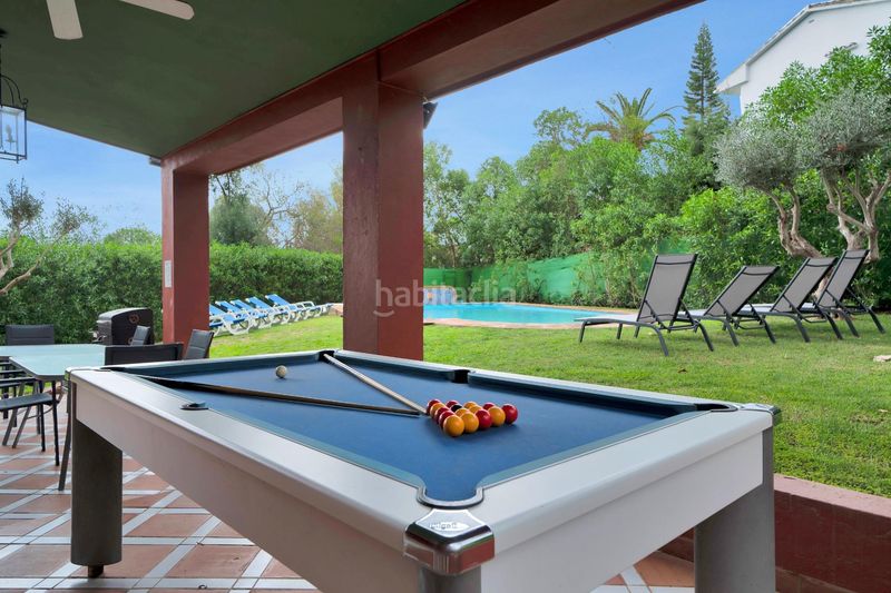 Foto 0852c74e-7e46-4790-940a-5508ae2de740. Casa amb aparcament piscina a Elviria Marbella