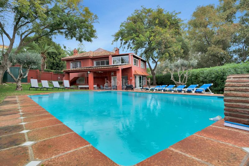 Foto 0fe833fc-127f-477c-8a87-1fb60f7a481c. Casa amb aparcament piscina a Elviria Marbella