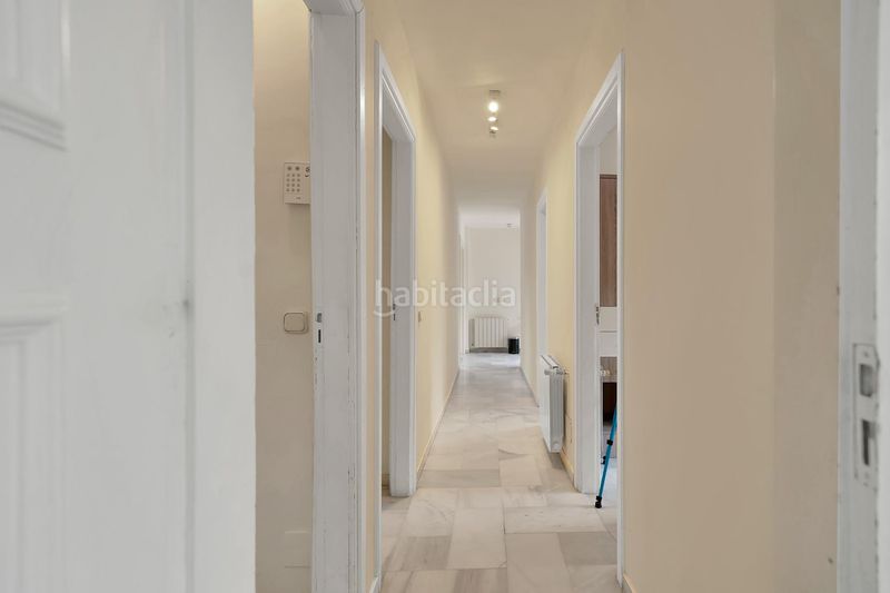 Foto c999e14c-6f93-402e-8b9a-17db8df49a3a. Casa amb aparcament piscina a Elviria Marbella