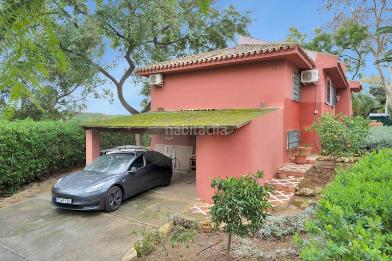 Foto e208fc06-da23-454b-bc00-e7777483619e. Casa amb aparcament piscina a Elviria Marbella