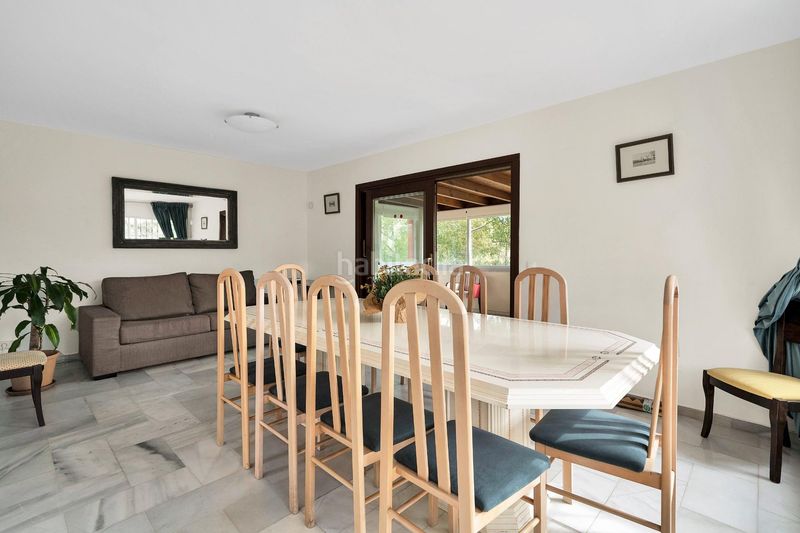 Foto f6c18448-885a-4541-bef6-4c5b79468576. Casa amb aparcament piscina a Elviria Marbella