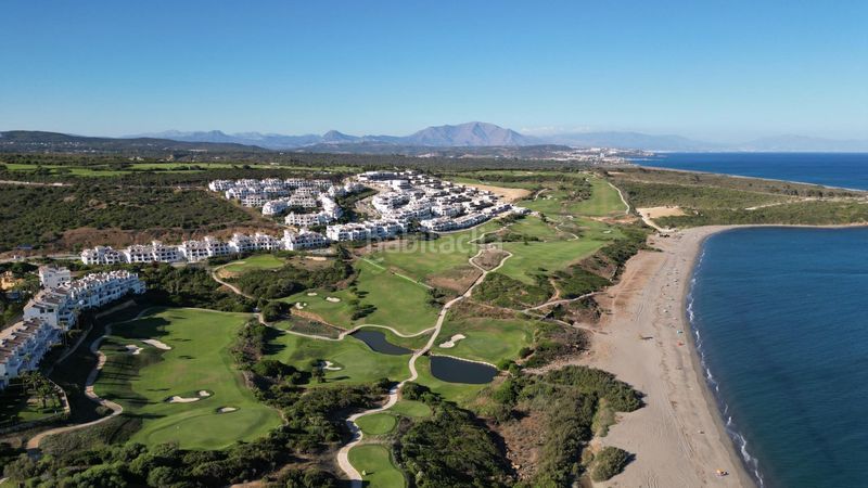 Foto 2c6d91c3-eab1-4a47-87a7-0ad785d8bc40. Casa amb aparcament piscina a La Alcaidesa