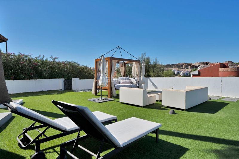 Foto 598f4611-cb90-4ca1-987a-8681489a8841. Casa amb aparcament piscina a La Alcaidesa