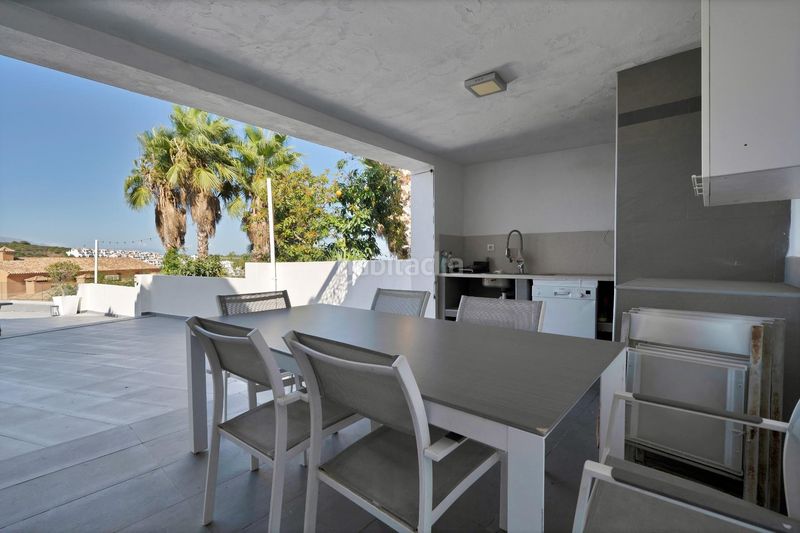 Foto 73a92bff-f74d-4f8d-b6f1-d8ef989b1452. Casa amb aparcament piscina a La Alcaidesa