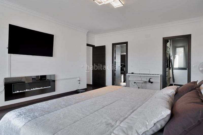 Foto 9994c68c-ce07-4874-b0b2-a4fc46dd3e38. Casa amb aparcament piscina a La Alcaidesa