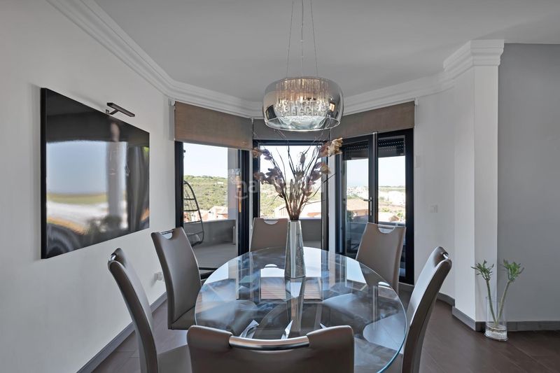 Foto a8405f24-1a76-40dc-9cac-3c455f843674. Casa amb aparcament piscina a La Alcaidesa