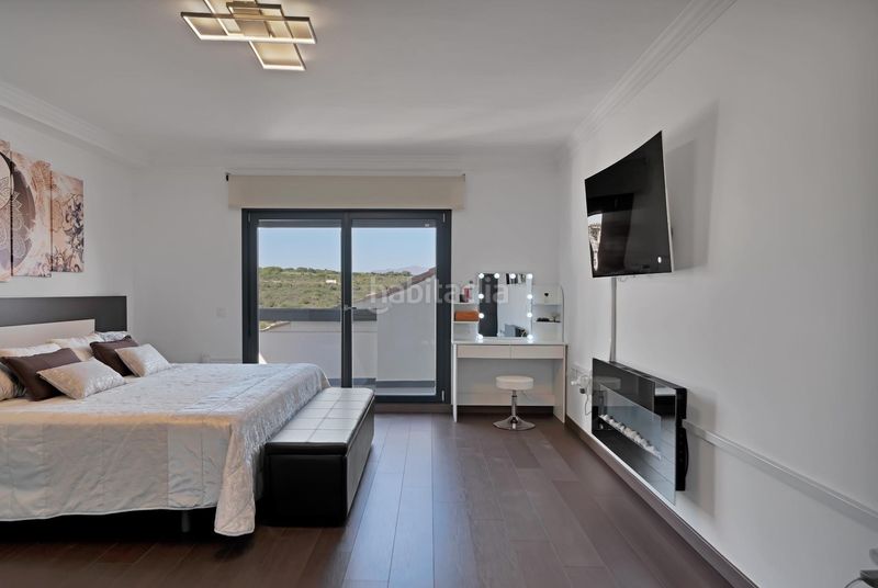 Foto c82d96e3-048e-49dd-a6ec-53b3e08197ce. Casa amb aparcament piscina a La Alcaidesa