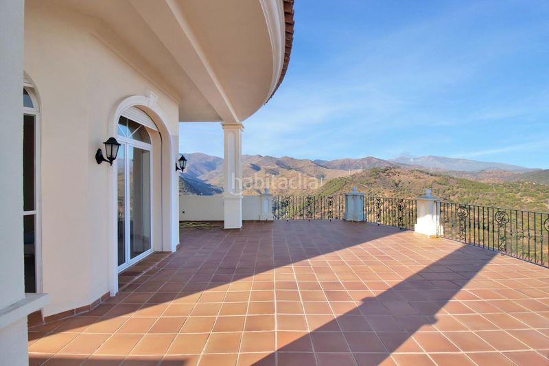 Foto 0e3c39c7-a530-4f52-877f-2ff6efa89c6a. Casa amb calefacció piscina a Centro Estepona