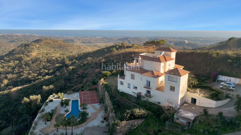 Foto 114a0516-91cc-466e-bcc2-46fe34ab298c. Casa amb calefacció piscina a Centro Estepona