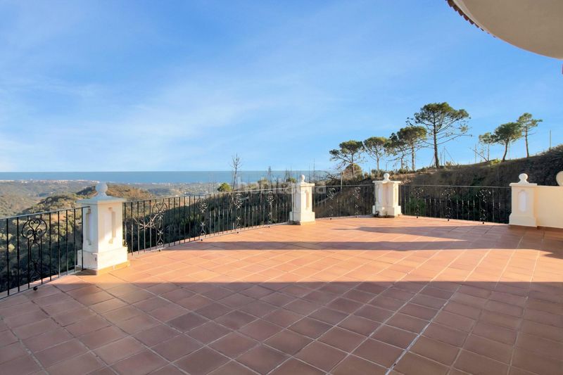 Foto 4115637c-013b-4e26-81a1-54cf519076b3. Casa amb calefacció piscina a Centro Estepona