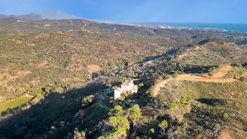 Foto 6ad7b35a-beb0-45be-9099-fa302b965f63. Casa amb calefacció piscina a Centro Estepona