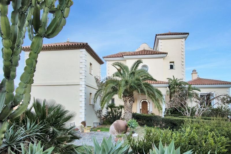 Foto 7242949c-6900-468e-8229-088327d197d8. Casa amb calefacció piscina a Centro Estepona