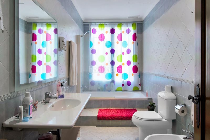 Foto 7ec66b4a-b416-4e30-9e21-838661caf84a. Casa amb calefacció piscina a Centro Estepona