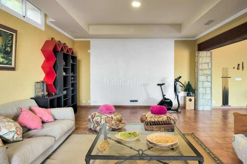 Foto ecb73e1f-29db-46d4-a651-92d1744b07e1. Casa amb calefacció piscina a Centro Estepona