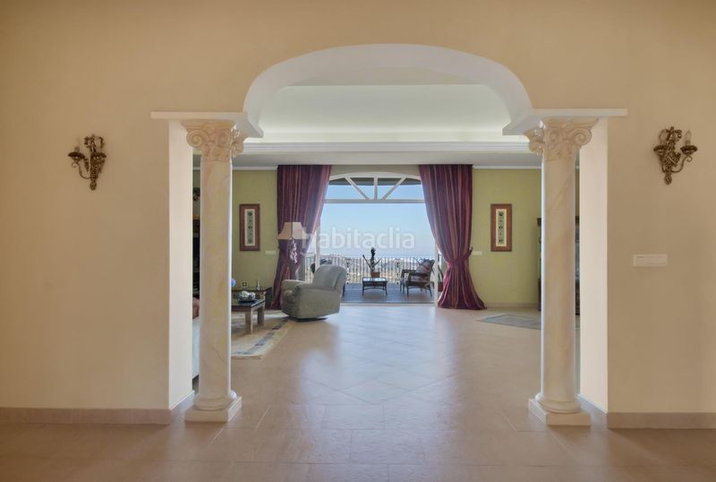 Foto f72e1f2e-d7f2-40e4-8592-8d9eef56dfe5. Casa amb calefacció piscina a Centro Estepona