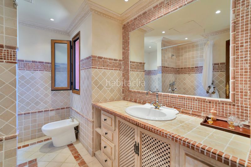 Foto 68f5d959-91e4-45ae-a329-07ea654fc517. Tríplex amb aparcament piscina a Guadalmina Baja Marbella