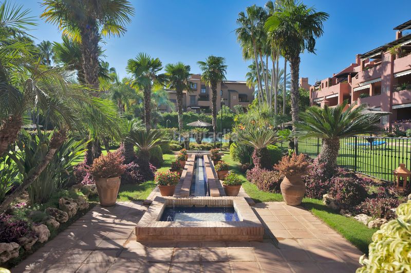 Foto 80447014-943a-40f3-a088-c3b81a0cf14f. Tríplex amb aparcament piscina a Guadalmina Baja Marbella