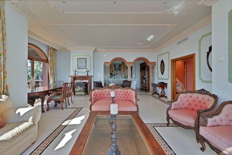 Foto cf1bee83-c0bb-4fcc-bacf-515713f29af5. Tríplex amb aparcament piscina a Guadalmina Baja Marbella