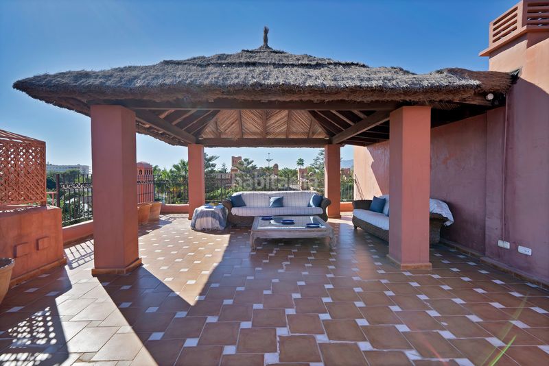 Foto f633af1a-08a9-4027-ad57-fd5098f0283c. Tríplex amb aparcament piscina a Guadalmina Baja Marbella