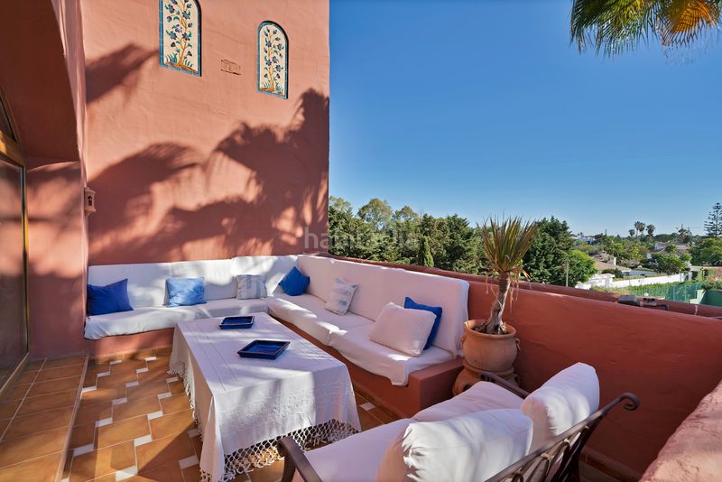 Foto fdab23d4-c77d-4ab5-9318-e0cd79007494. Tríplex amb aparcament piscina a Guadalmina Baja Marbella