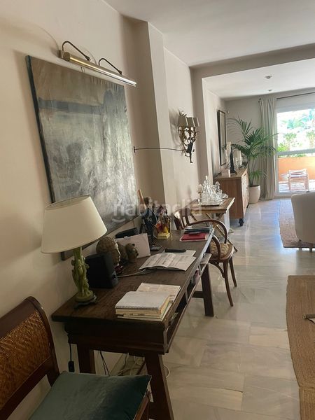 Foto 390e51c2-ce72-4fea-abc8-c22233158f58. Apartament amb aparcament piscina a lomas de Marbella club Marbella