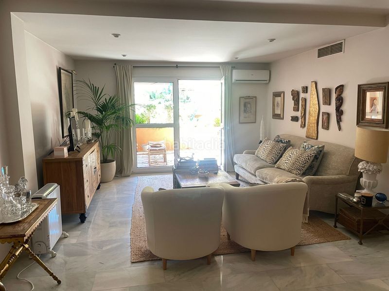 Foto 8606f0ad-5302-476c-8aee-d36ad26678fd. Apartament amb aparcament piscina a lomas de Marbella club Marbella