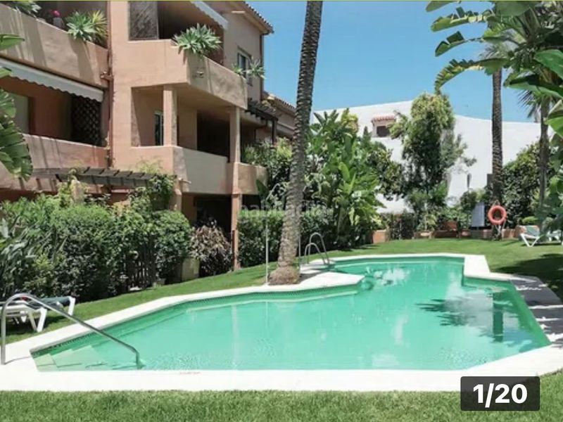 Foto a9c56e44-cdb7-45cb-86f7-e39ddd517a6e. Apartament amb aparcament piscina a lomas de Marbella club Marbella