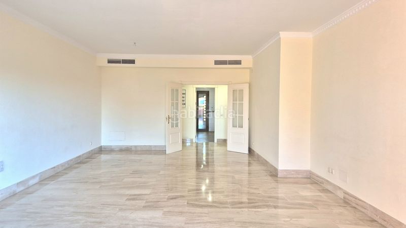 Foto 33188777-42d9-4996-be77-5b29a6d44a5a. Àtic amb calefacció aparcament piscina a Guadalmina Baja Marbella