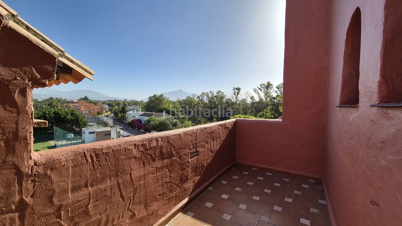 Foto 4ced16fc-09e2-483d-b3fe-9cfea245804d. Àtic amb calefacció aparcament piscina a Guadalmina Baja Marbella
