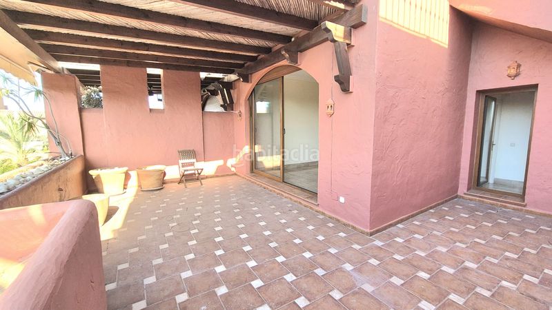 Foto 74e4e078-7351-4760-b0aa-57c2920ecc9c. Àtic amb calefacció aparcament piscina a Guadalmina Baja Marbella
