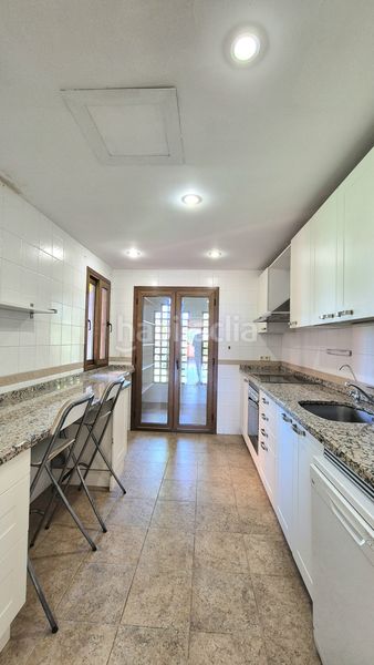 Foto f42faa07-c3d1-4e33-a3c9-3b28459a114c. Àtic amb calefacció aparcament piscina a Guadalmina Baja Marbella