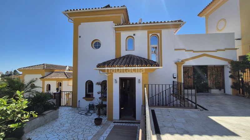 Foto 1d8317c9-2a95-4201-8e83-cf6f09d6b06f. Casa amb aparcament piscina a Riviera del Sol Mijas