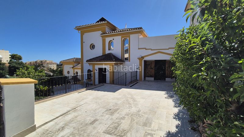 Foto 232745f9-a1c8-4df2-a723-51a9d177df37. Casa amb aparcament piscina a Riviera del Sol Mijas