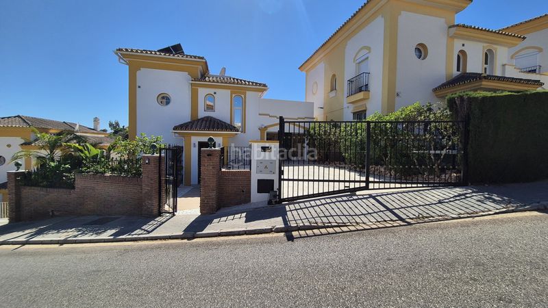 Foto 5e8efe2f-6711-4e98-9679-4158ce275a10. Casa amb aparcament piscina a Riviera del Sol Mijas
