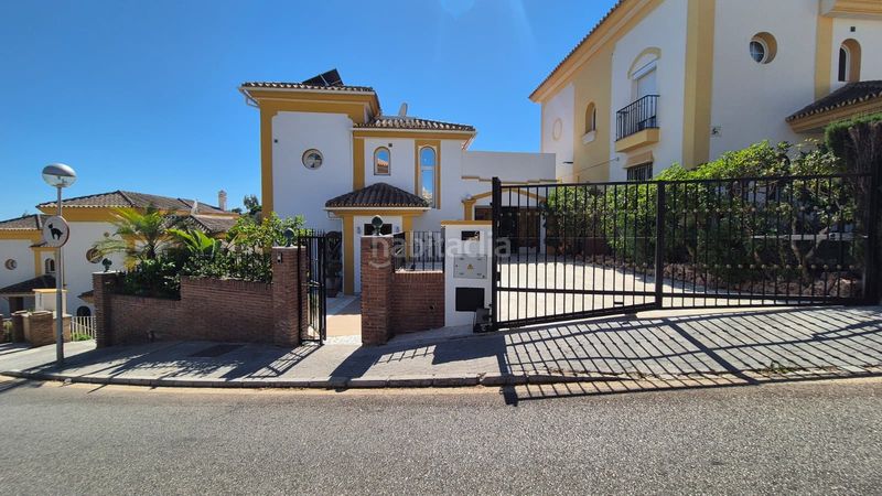 Foto c3db3146-8b2b-40d1-930a-95b13833f462. Casa amb aparcament piscina a Riviera del Sol Mijas
