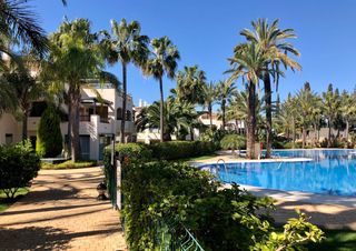 Planta baixa a Nueva Andalucía centro