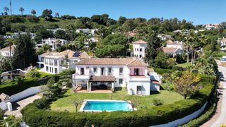 House en Las Brisas. Nueva en el mercado, exclusiva villa independiente en venta en n