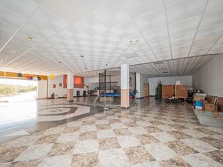 Geschäftsraum in Alozaina. Semisótano en alozaina