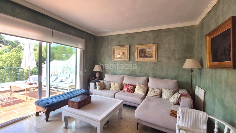 Foto ac6bbf46-9859-48f9-9051-ee5ab5a112c7. Casa amb aparcament a La Quinta Benahavís
